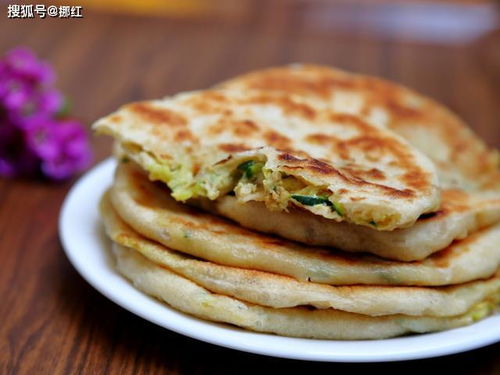 這餡餅不揉面不搟皮，焦香柔軟，放涼了也不硬——街頭小吃教你在家輕松做餡餅